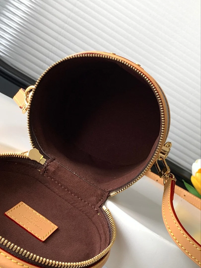 M82952 - view 3