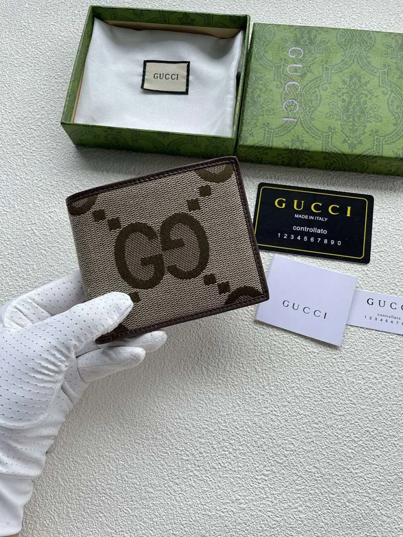 699308