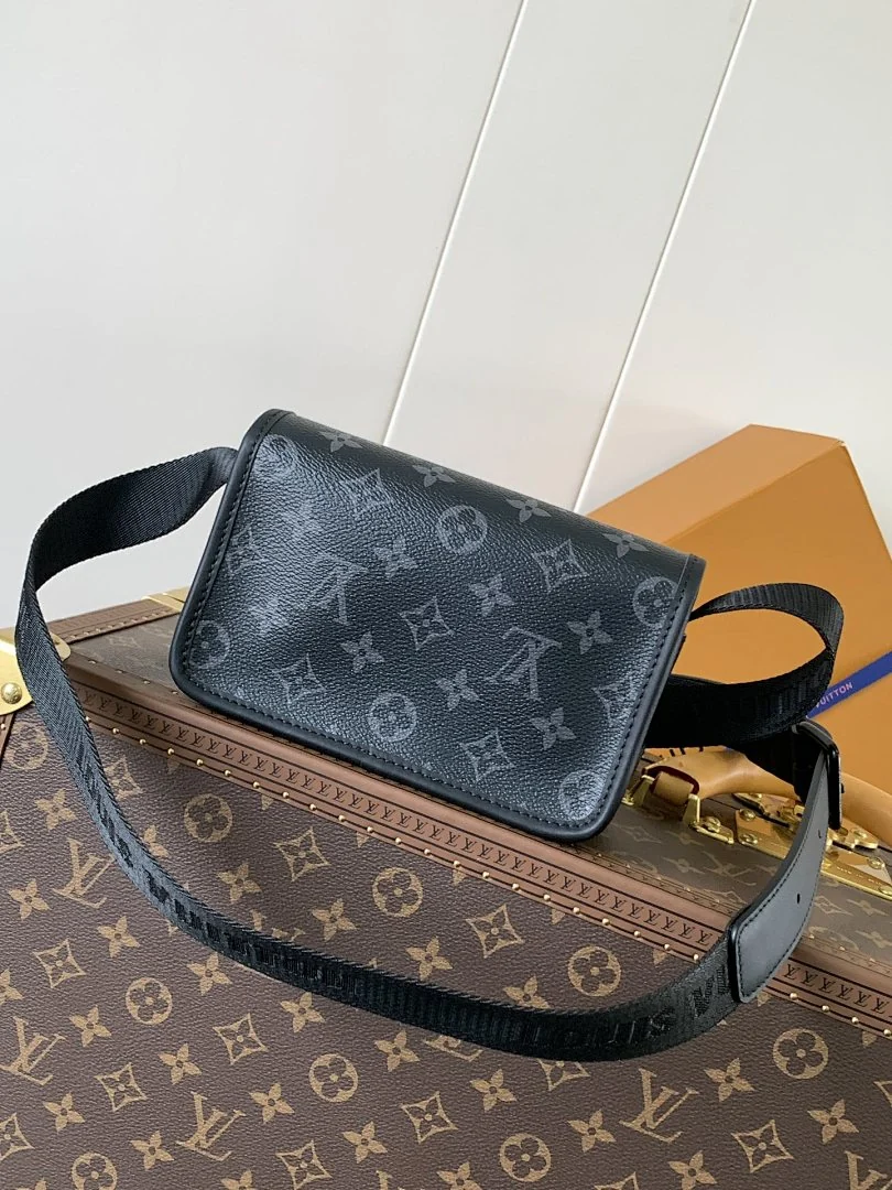 M12599 - view 8