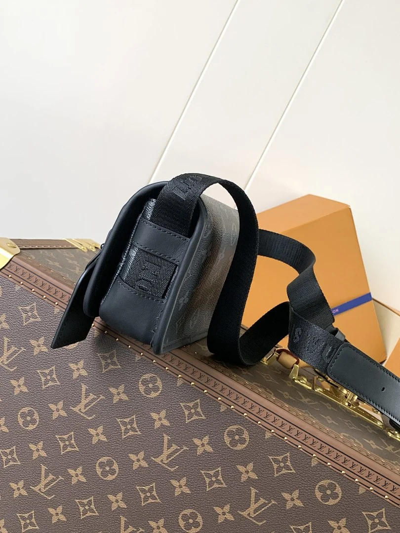 M12599 - view 9