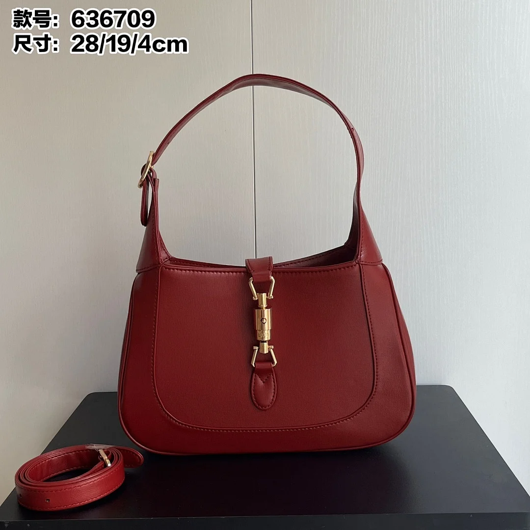 636709 - view 10