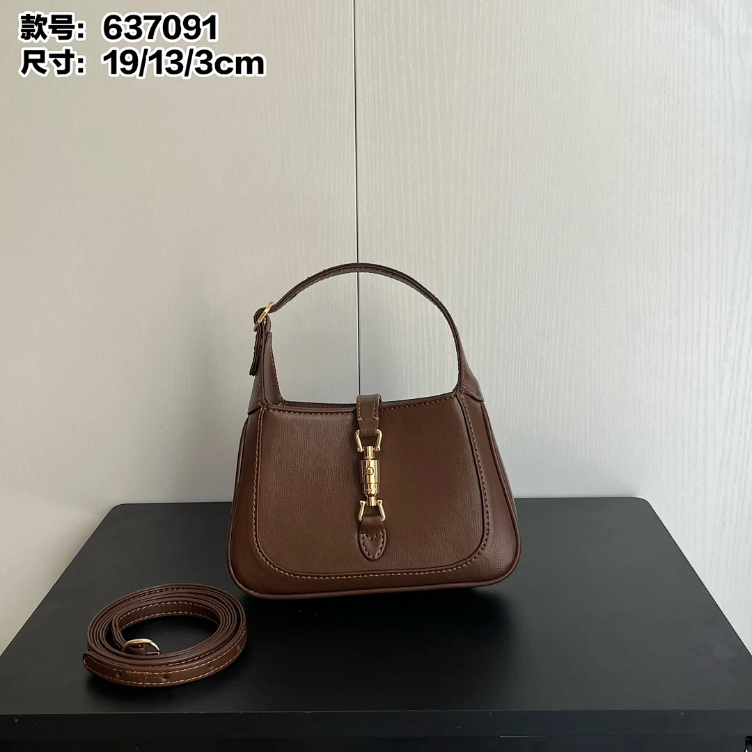 636709 - view 15