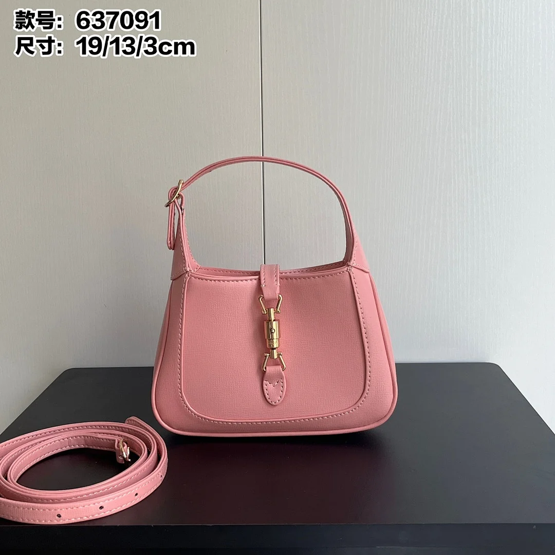 636709 - view 19