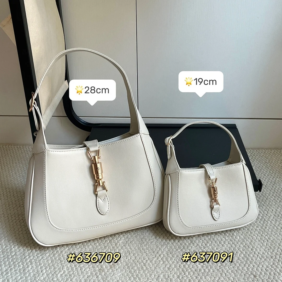 636709 - view 23