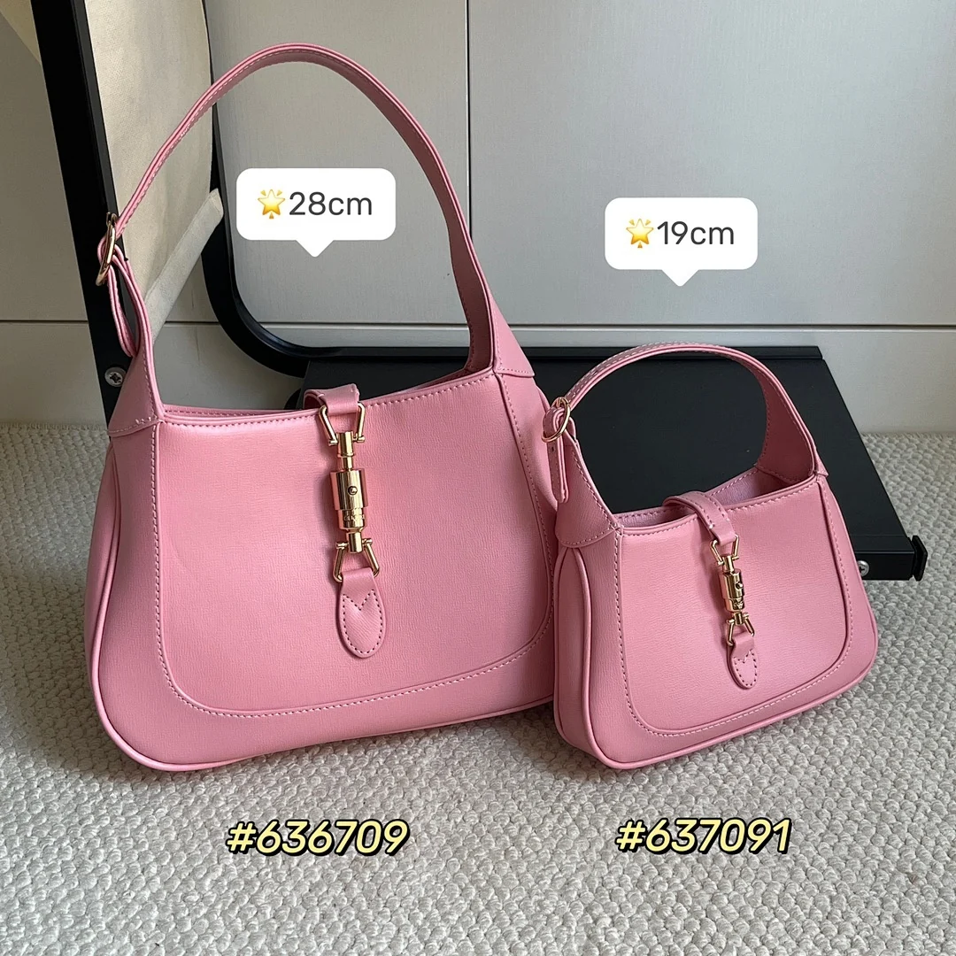 636709 - view 24