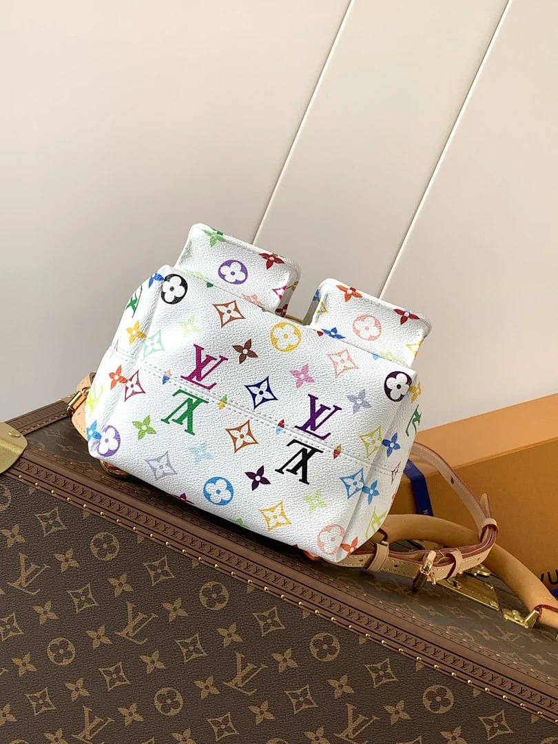 M13081 - view 7