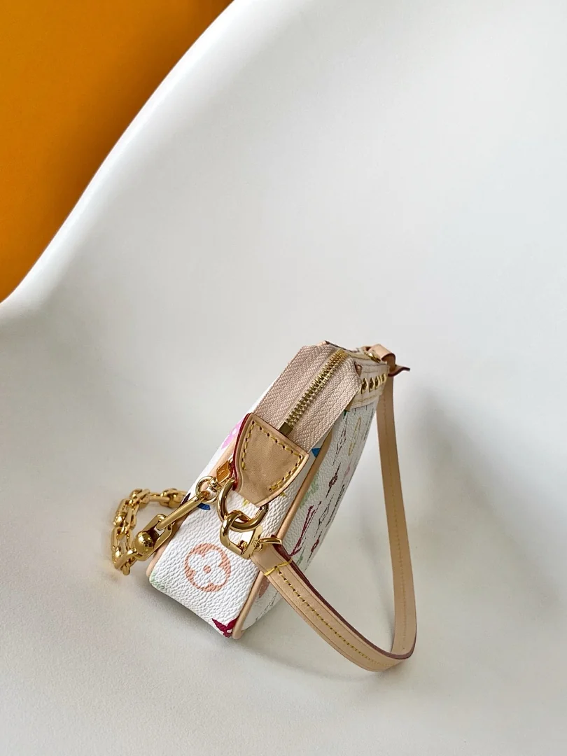 M13404 - view 9