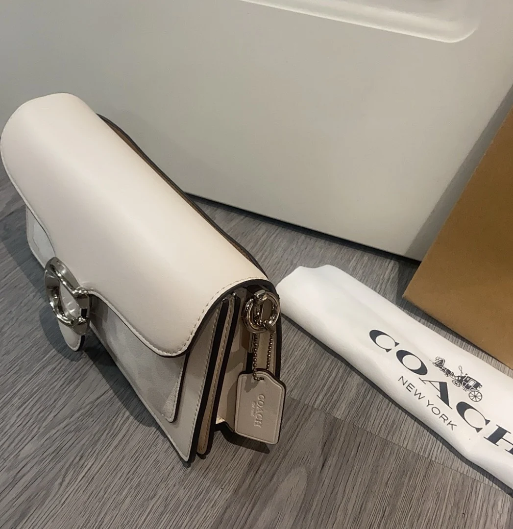 C1032 - view 5